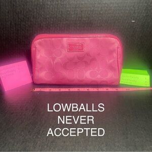 COACH LARGE COSMETIC BAG WITH 4 INSIDE SLIP POCKETS